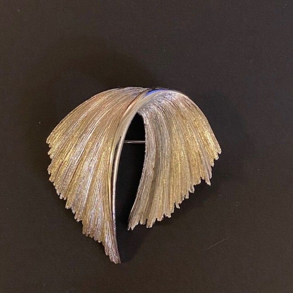 Vintage Tradition Brushed Silver Tone Arch Lapel Pin